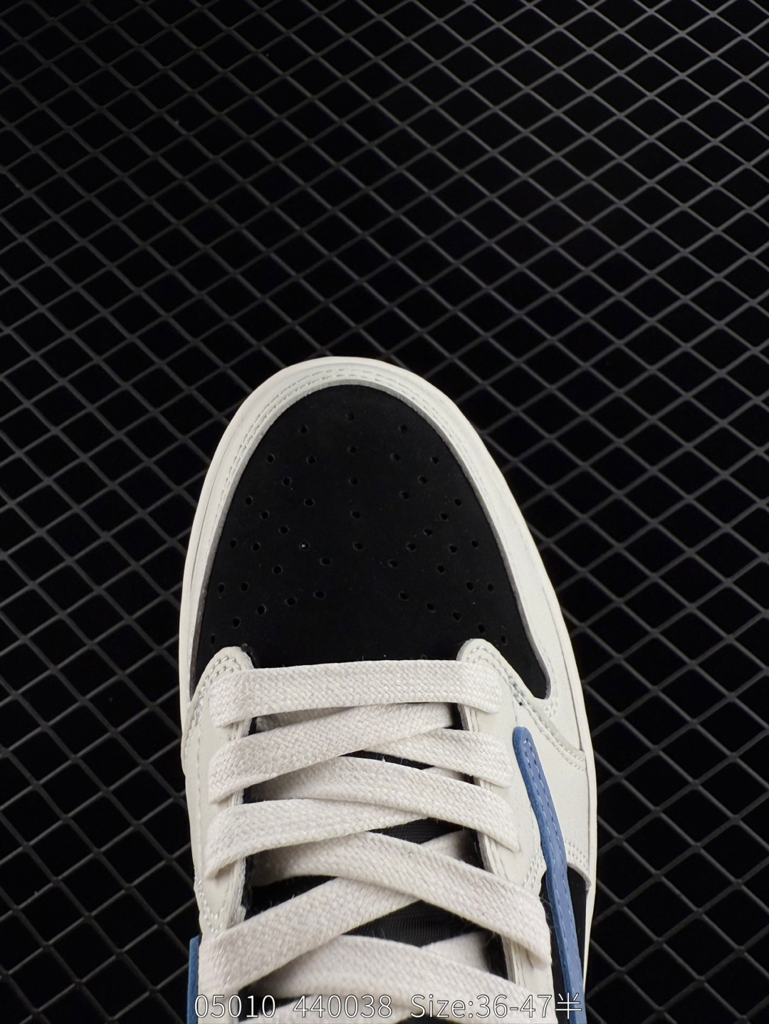 Travis Scott x Air Jordan 1 Reverse Mocha AJ1